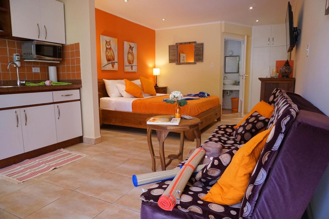 Carinas Studio Apartments Palm Beach Zewnętrze zdjęcie