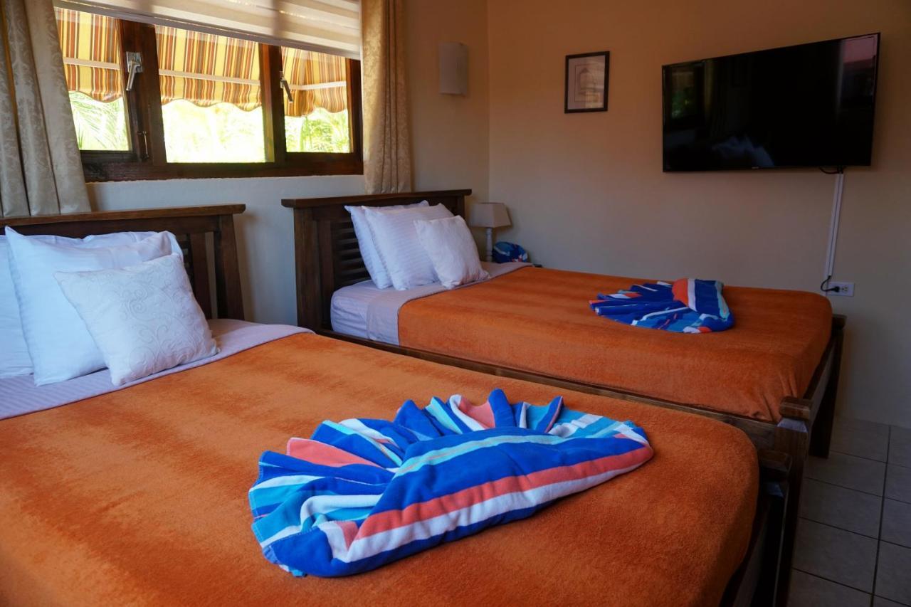 Carinas Studio Apartments Palm Beach Zewnętrze zdjęcie