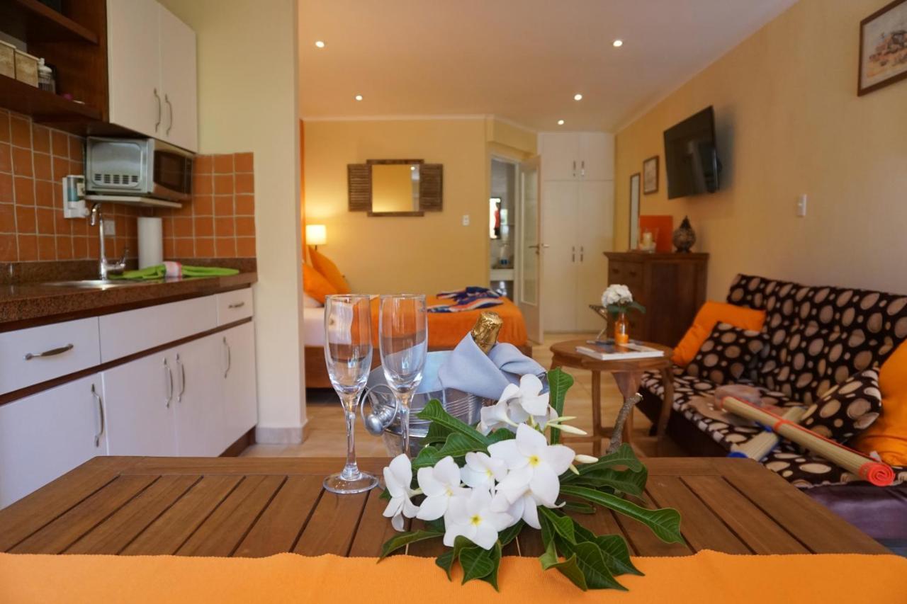 Carinas Studio Apartments Palm Beach Zewnętrze zdjęcie